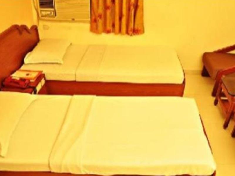 Golden Plaza Hotell Ahmedabad Eksteriør bilde