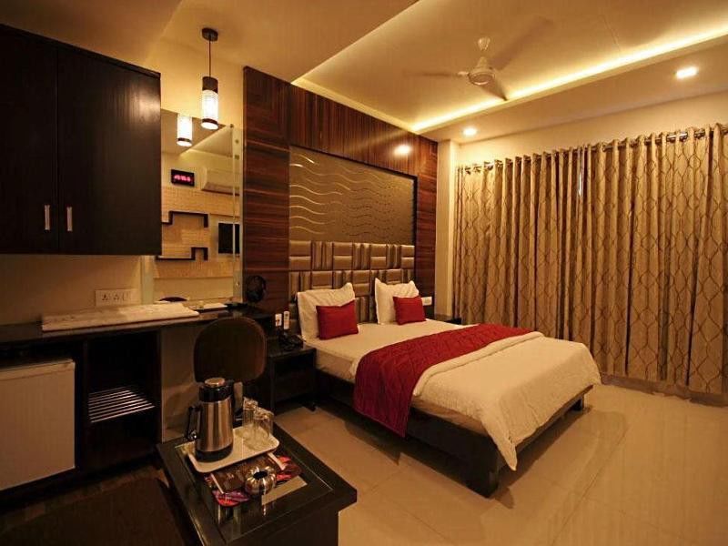 Golden Plaza Hotell Ahmedabad Eksteriør bilde