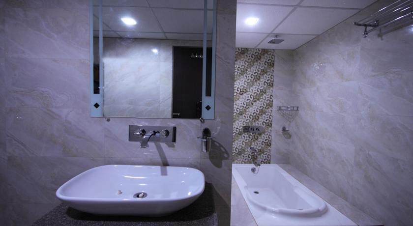 Golden Plaza Hotell Ahmedabad Eksteriør bilde